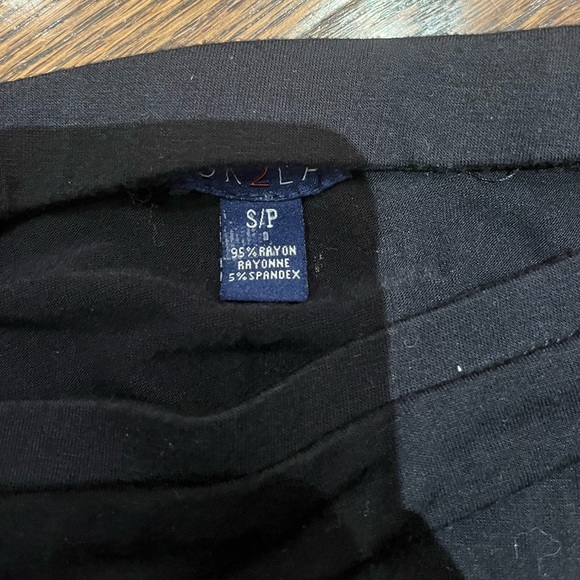 UK2LA black Skirt - Picture 2 of 5